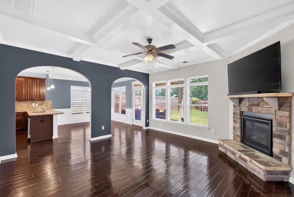 190 Heatherwood LN, Greer, SC 29651