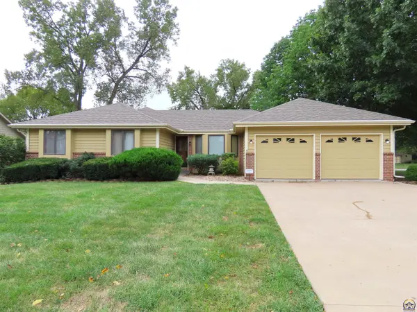 6621 SW Wentley LN, Topeka, KS 66614