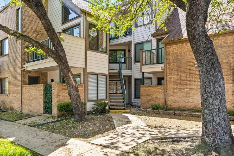2314 Bamboo Drive #I203, Arlington, TX 76006