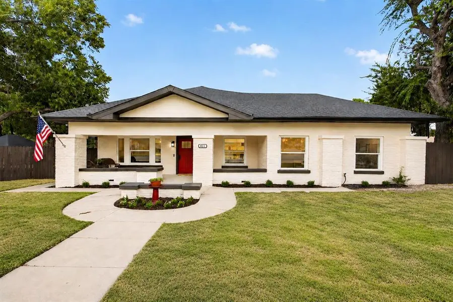 411 S Bowie Drive, Weatherford, TX 76086