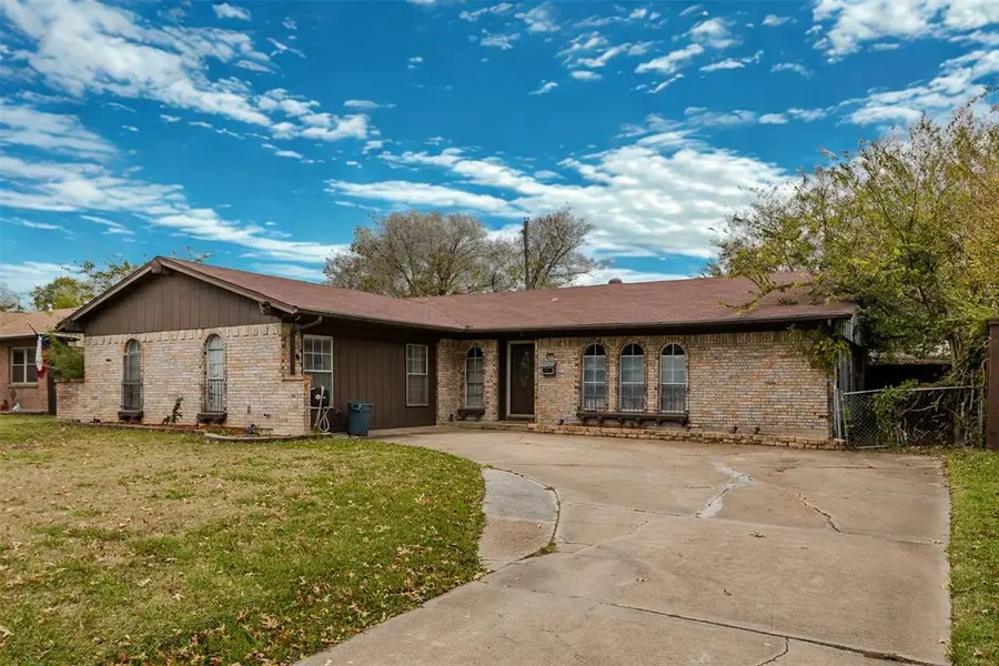 2517 Rosewood Drive, Mesquite, TX 75150