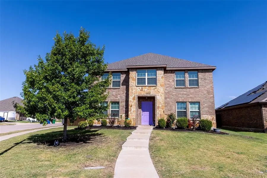 513 Clearlake Drive, Waxahachie, TX 75165