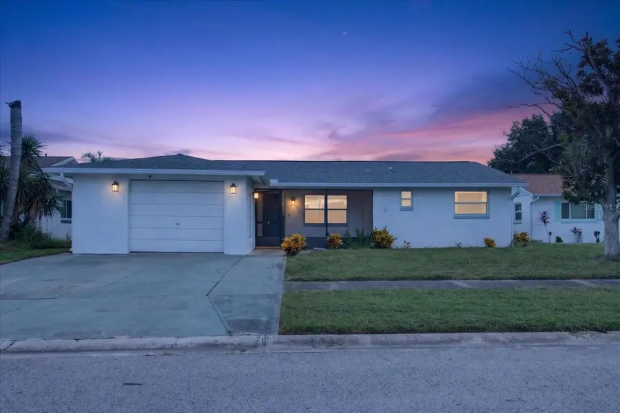 2217 HARRISON DR, Holiday, FL 34691