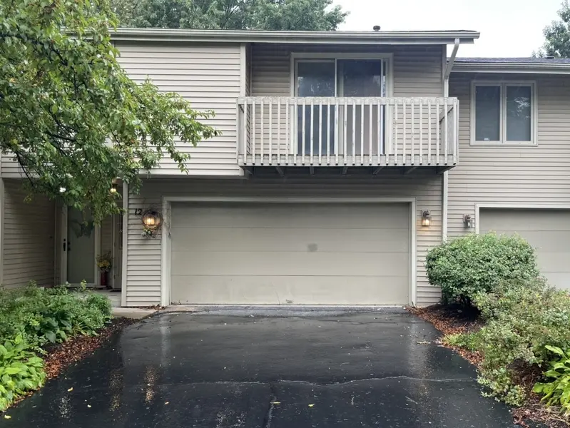 4645 High Point DR #12, Rockford, IL 61114