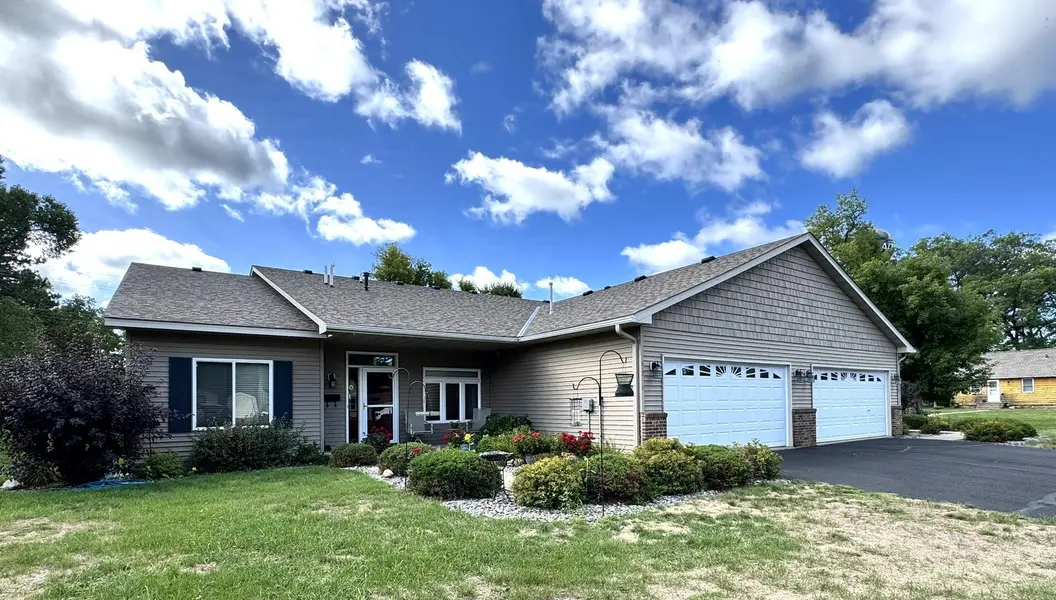 617 4th ST NW #1, Aitkin, MN 56431