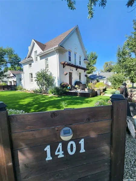 1401 3rd STREET, Estevan, SK S4A 0S3