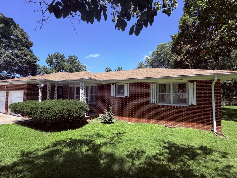506 Garfield ST, Greenfield, MO 65661