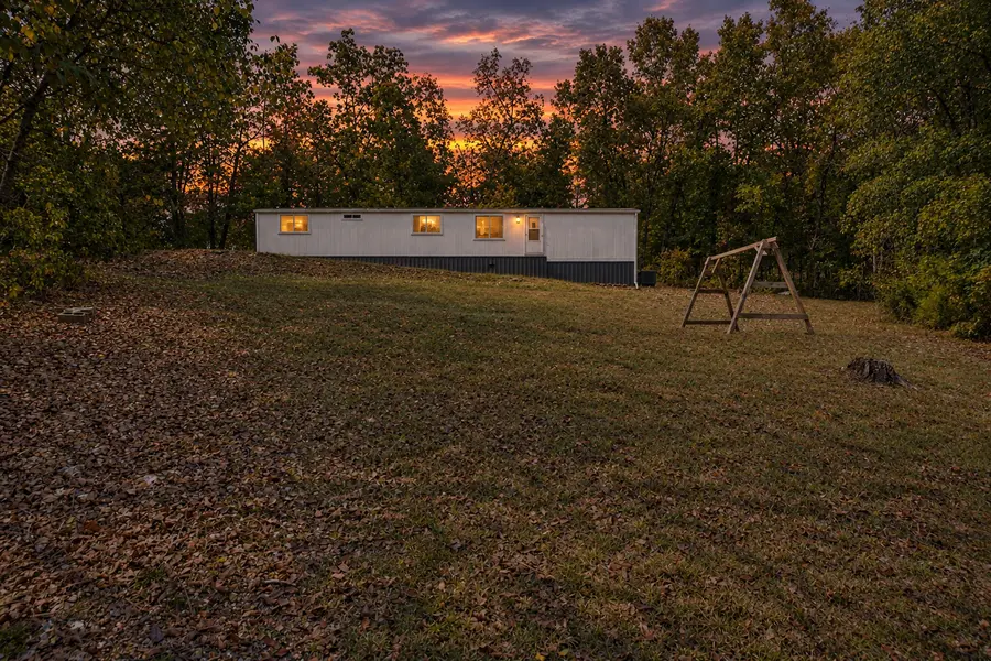 8 Lake Forest DR, Galena, MO 65656
