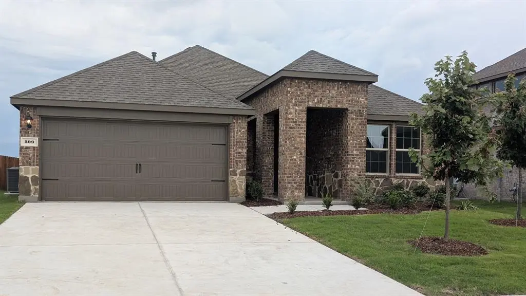 509 Carthage Street, Caddo Mills, TX 75135