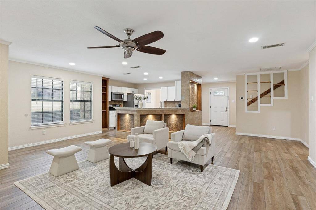 4220 Canyon Trail, Lake Worth, TX 76135
