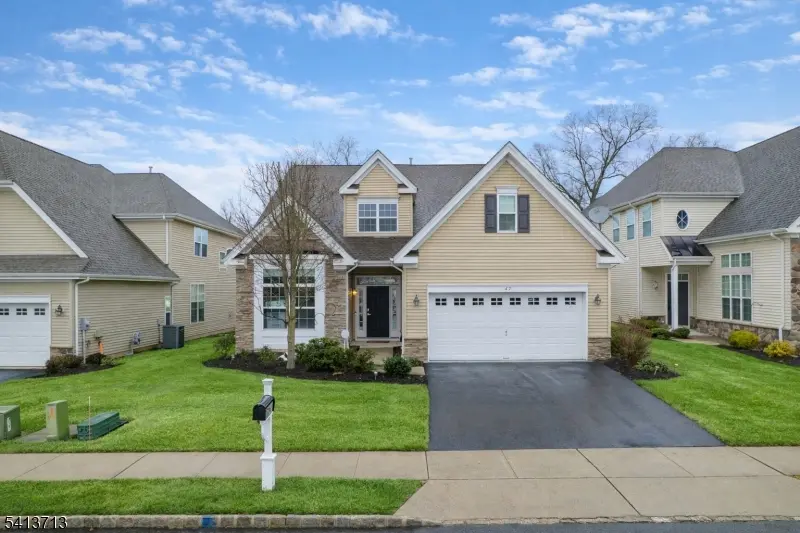 47 Schindler Ct, Franklin Twp., NJ 08873