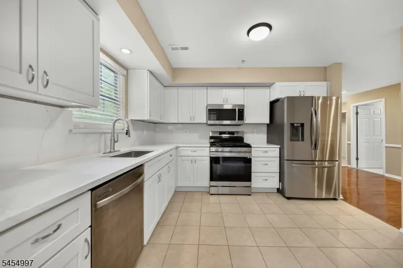 4 Springholm Drive, Berkeley Heights Twp., NJ 07922