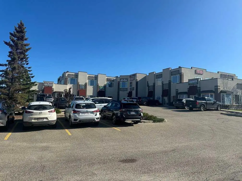 11745 105 ST #206, Grande Prairie, AB T8V 2Z7