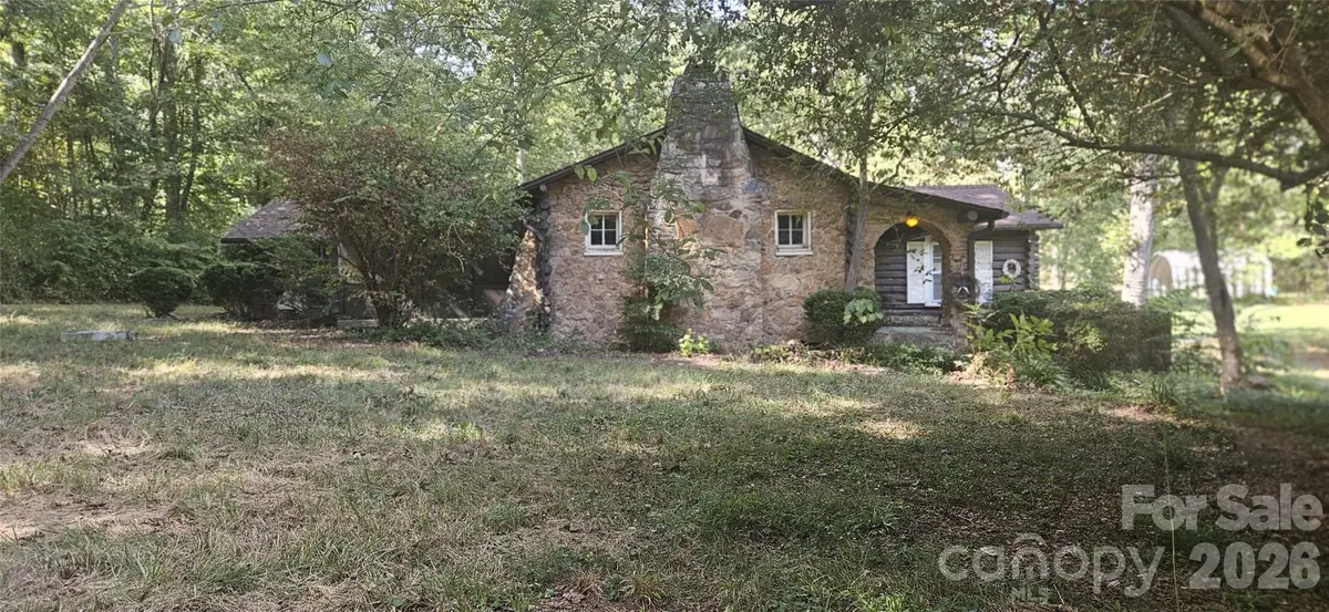 1944 E Maiden RD, Maiden, NC 28650