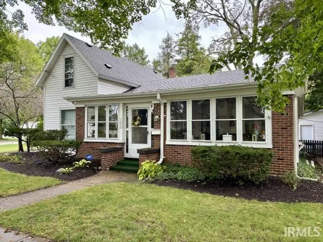 105 S Riverside DR, Winamac, IN 46996