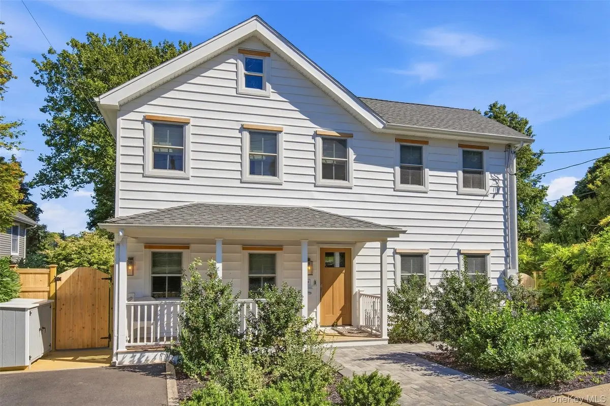 61 Anstice ST, Oyster Bay, NY 11771
