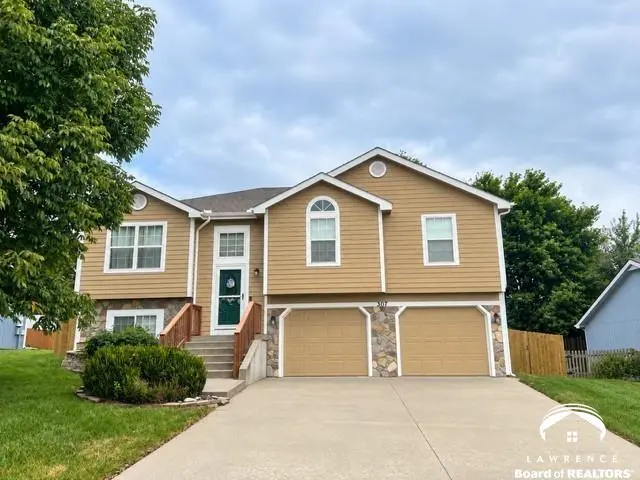 307 Leander ST, Eudora, KS 66025