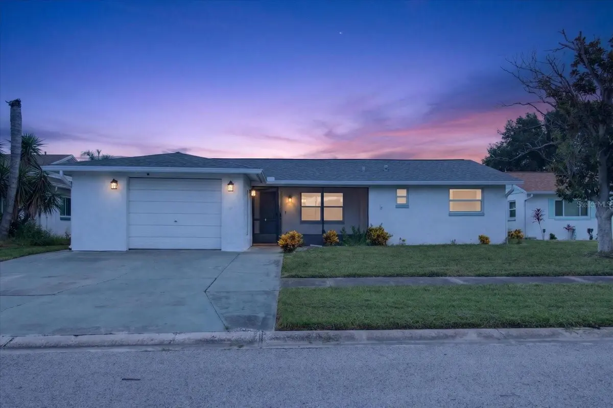 2217 HARRISON DR, Holiday, FL 34691