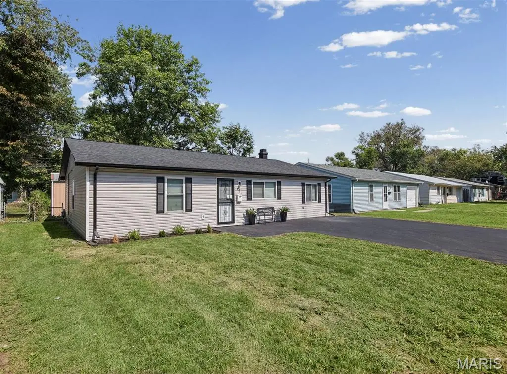 45 St Henry DR, Cahokia, IL 62206