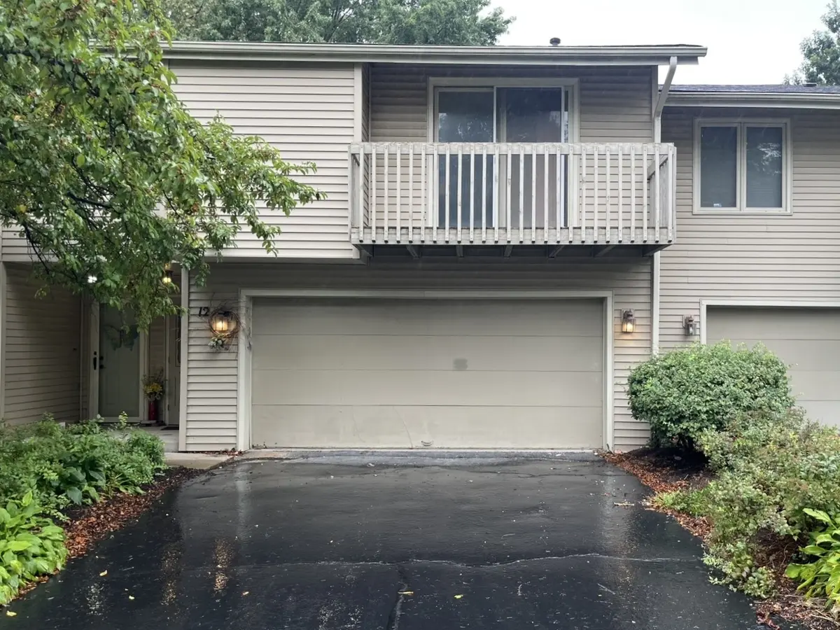 4645 High Point DR #12, Rockford, IL 61114