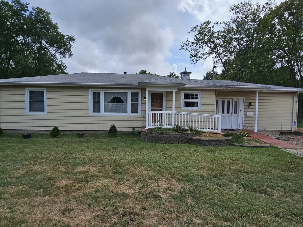 717 Airport RD, Mt Vernon, IL 62864