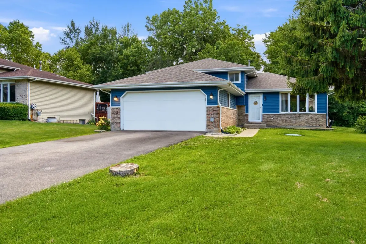 0N140 Sarana AVE, West Chicago, IL 60185