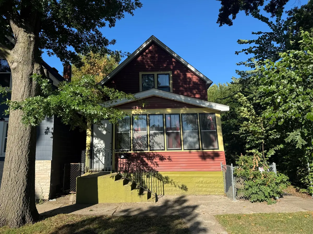 849 Woodbridge ST, Saint Paul, MN 55117