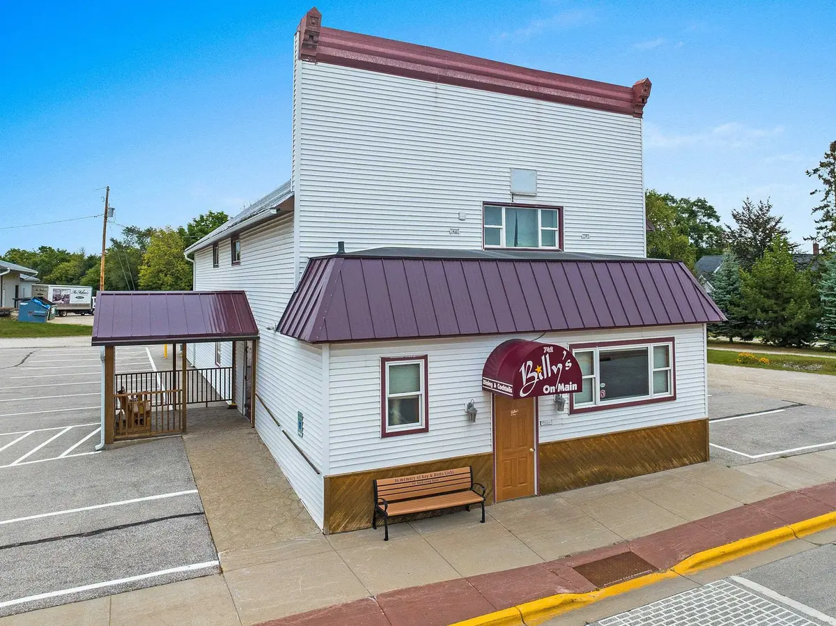 742 MAIN ST, Luxemburg, WI 54217-1189