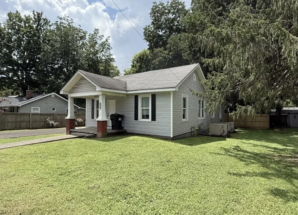 1225 N Spring St #A, Murfreesboro, TN 37130