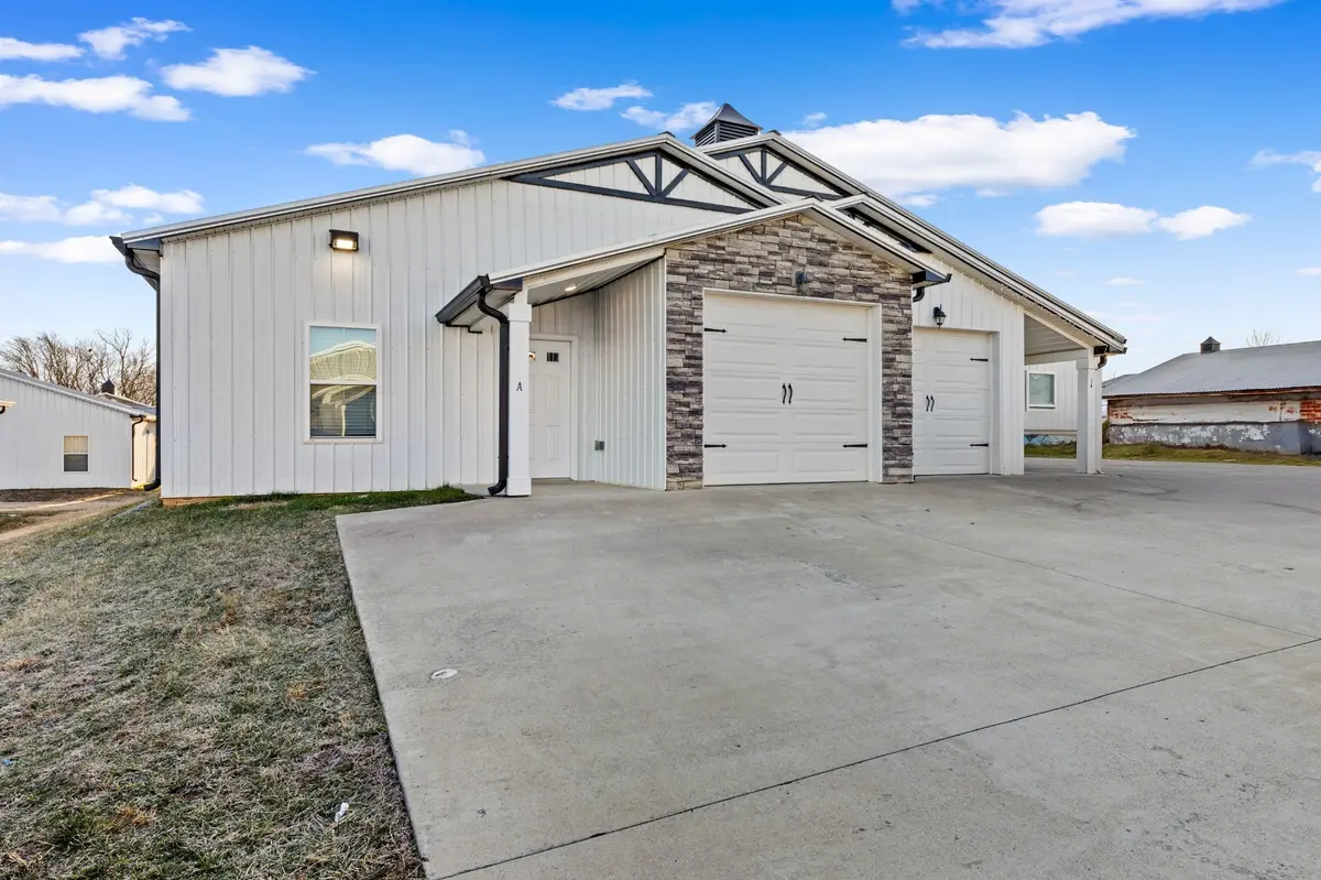 182 Bainbridge Dr #A, Clarksville, TN 37043
