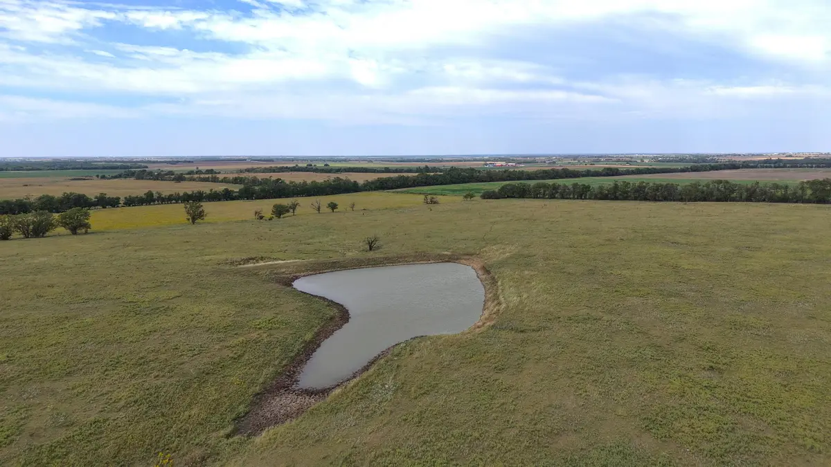 1400 BLK 1100 Ave, Hope, KS 67451