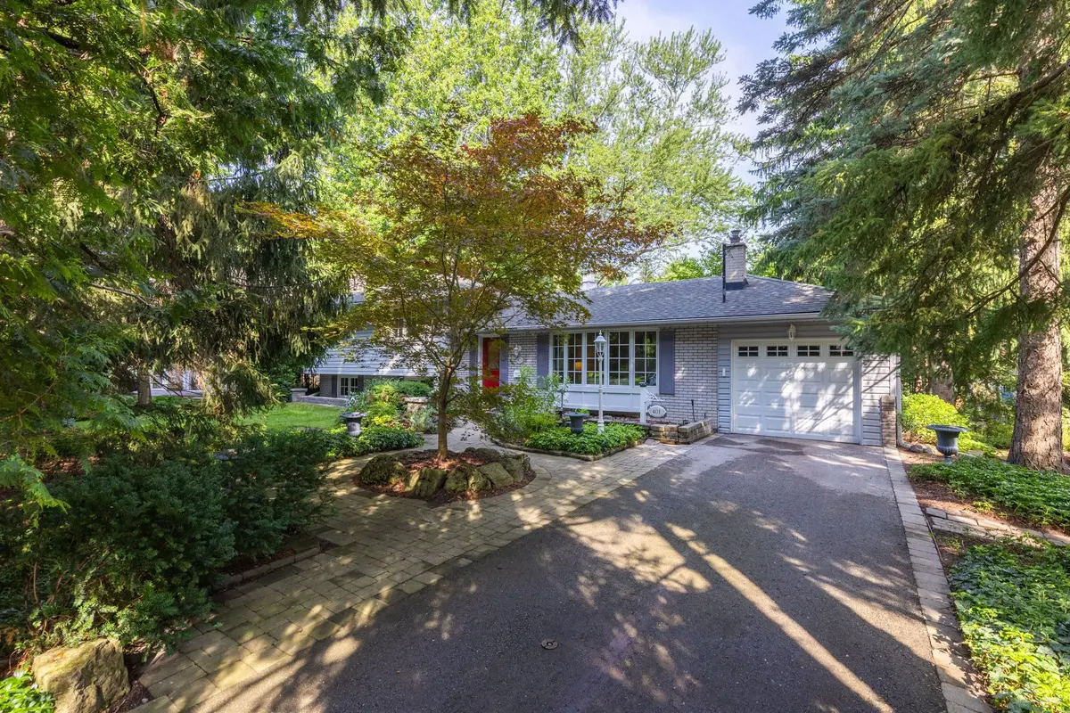 401 Cairncroft RD, Oakville, ON L6J 4M8