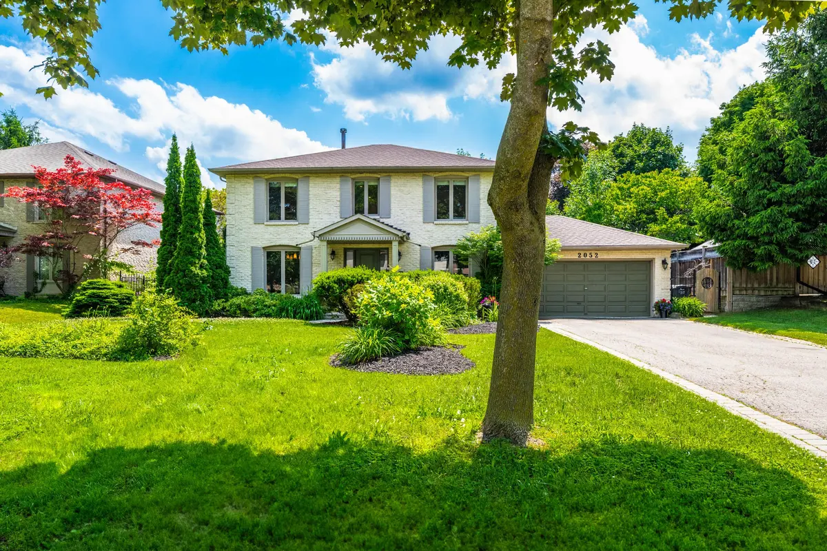2052 Chippewa TRL, Mississauga, ON L5H 3V7
