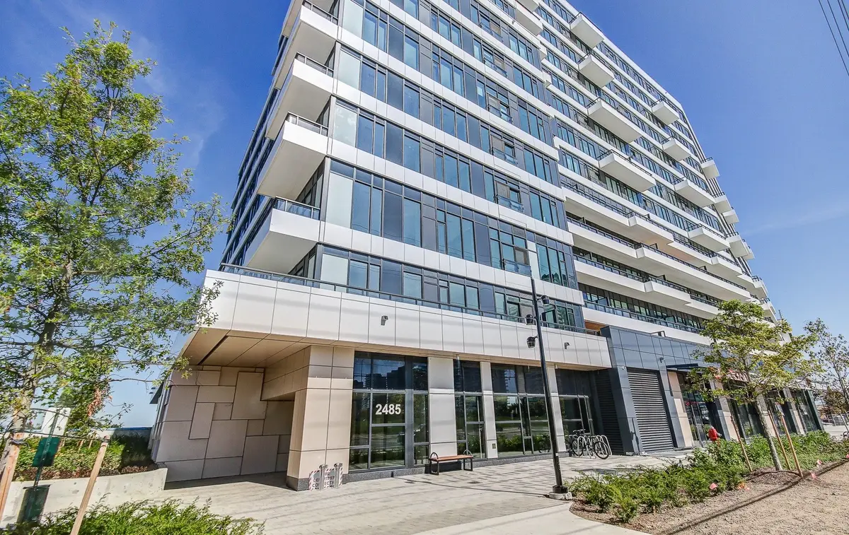 2485 Eglinton AVE W #1204, Mississauga, ON L5M 2T1