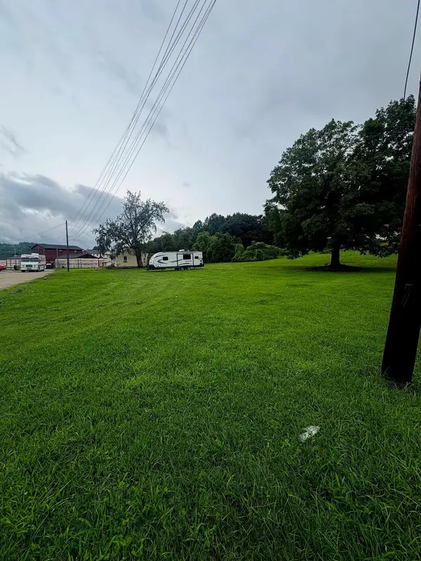 34 Stor More Rd, Huntington, WV 25705