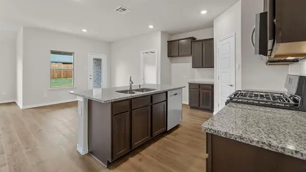 111 Lantern Road, Caddo Mills, TX 75135
