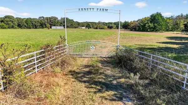 912 Bewley Road, Whitesboro, TX 76273
