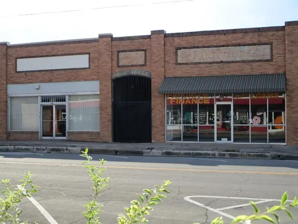 1013 Austin Avenue, Waco, TX 76701