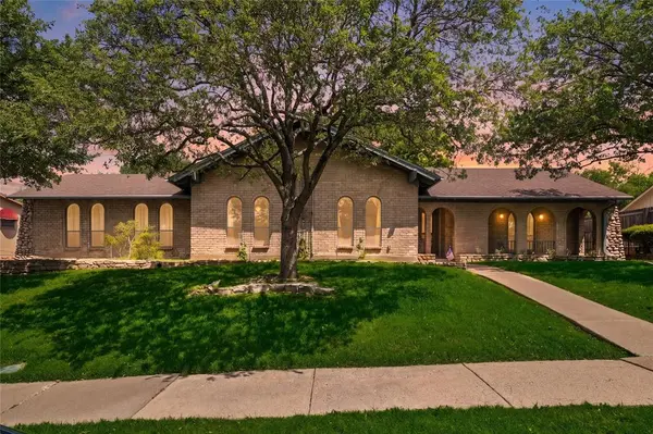 3405 Country Club Road, Pantego, TX 76013