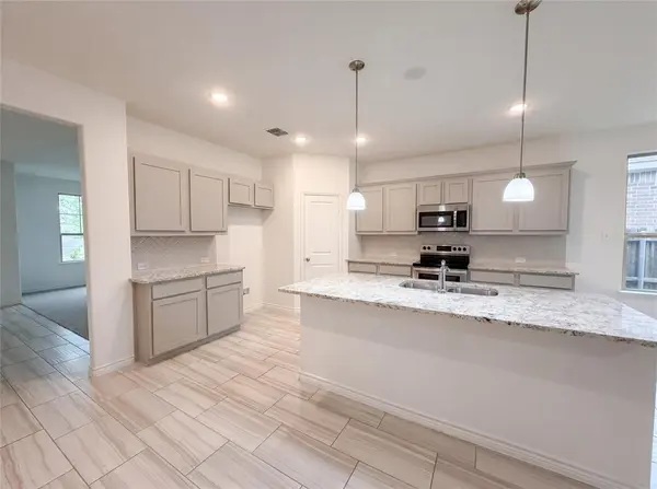 10513 Summer Place Lane, Fort Worth, TX 76140