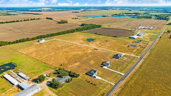 108 Private Rd 14025, Blossom, TX 75416