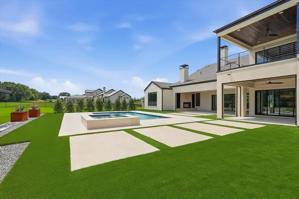 1418 Clydesdale Road, Bartonville, TX 76226