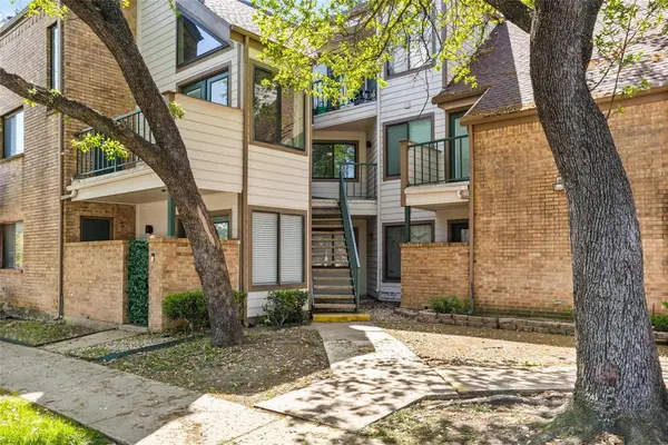 2314 Bamboo Drive #I203, Arlington, TX 76006