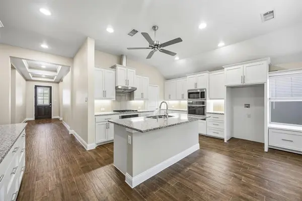 842 Mildren Lane, Fate, TX 75087