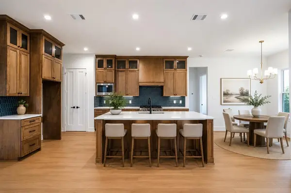 1908 Heritage Knoll Drive, Sherman, TX 75092
