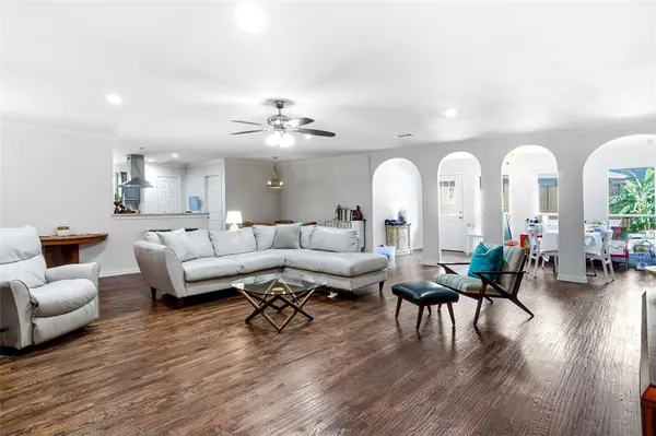 2146 Westwood Terrace, Grapevine, TX 76051