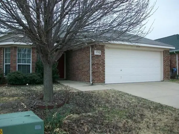4735 Topaz Lane, Granbury, TX 76049