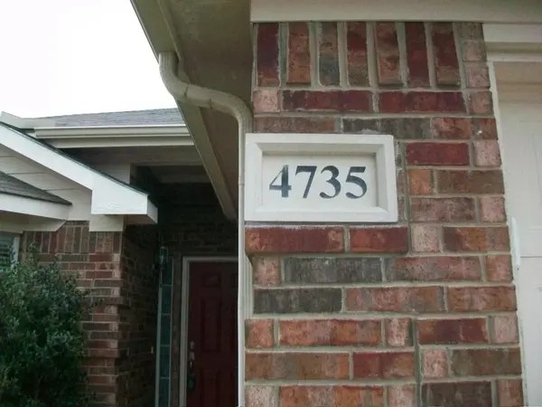 4735 Topaz Lane, Granbury, TX 76049