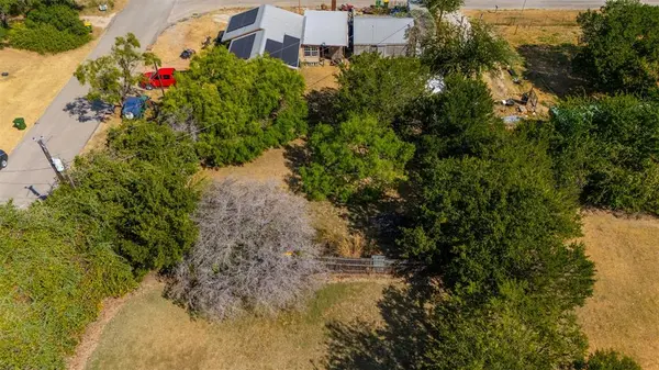 753 Lois Circle, Weatherford, TX 76086