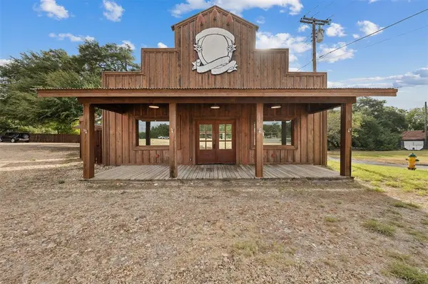 6401 Rock Creek Road, Waco, TX 76708